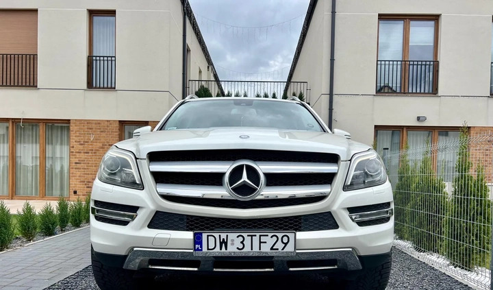 Mercedes-Benz GL cena 139000 przebieg: 253413, rok produkcji 2013 z Murowana Goślina małe 781